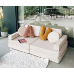 Beiges Kindersofa aus weichem Stoff – ideal für das Kinderzimmer